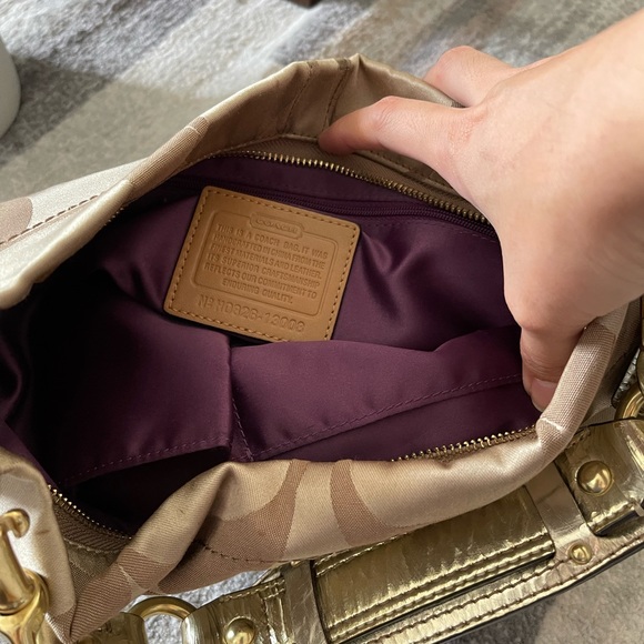 Accepting Offers! Gold COACH TOTE BAG - Picture 6 of 13